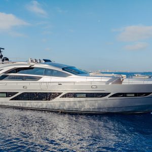 PERSHING 92’ 9X. 2022.