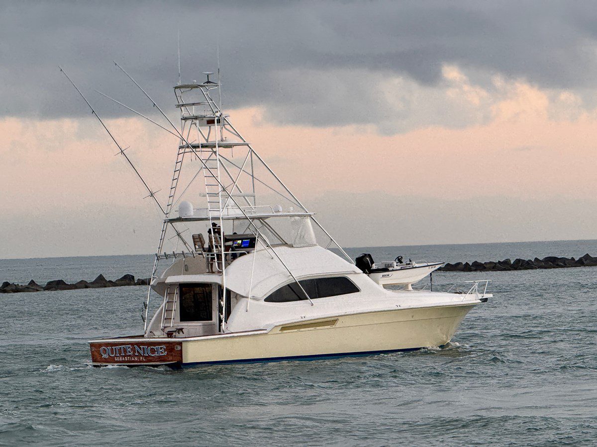 BERTRAM 57 CONVERTIBLE. 2004.